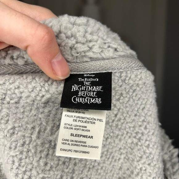 Fluffy jack skellington teddy sweatshirt - Picture 2 of 2